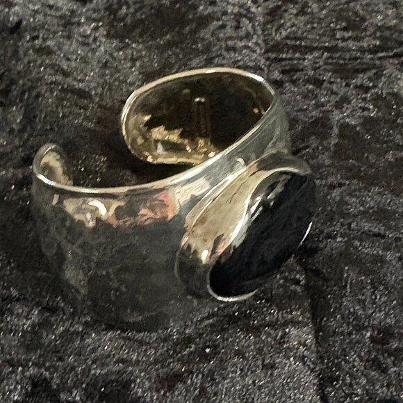 Silpada Designs Cuff bracelet with CHALCEDONY stone. B2043. Originally $329 - Picture 3 of 6